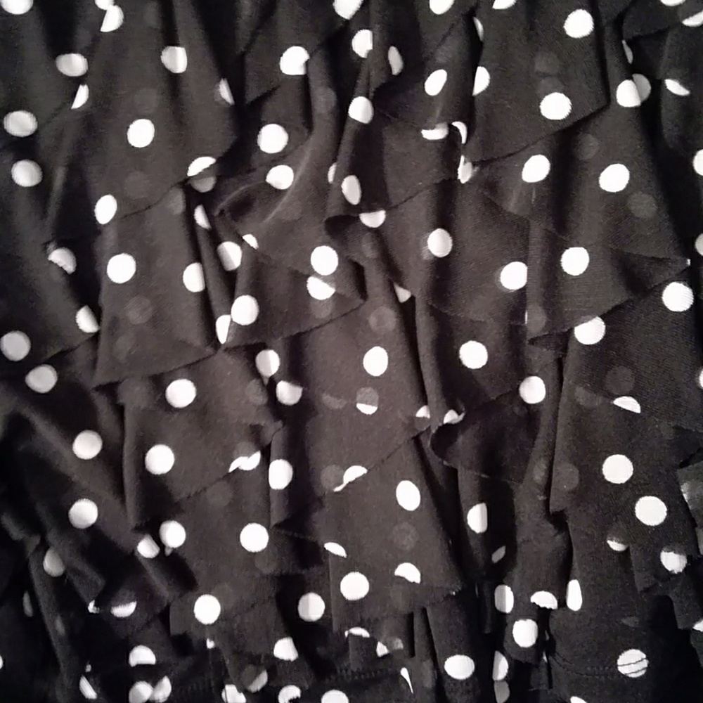 Polkadot ruffled skirtsation - Picture 7 of 8